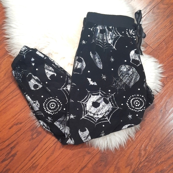 Disney Pants - Disneys Nightmare Before Christmas Black Velour Crops